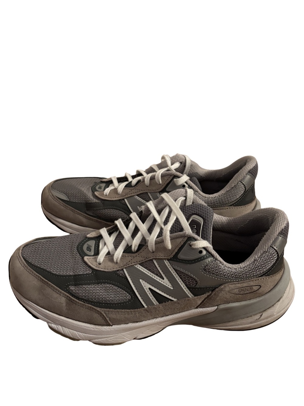 New Balance 990 Men’s Gray and White Athletic Sneakers